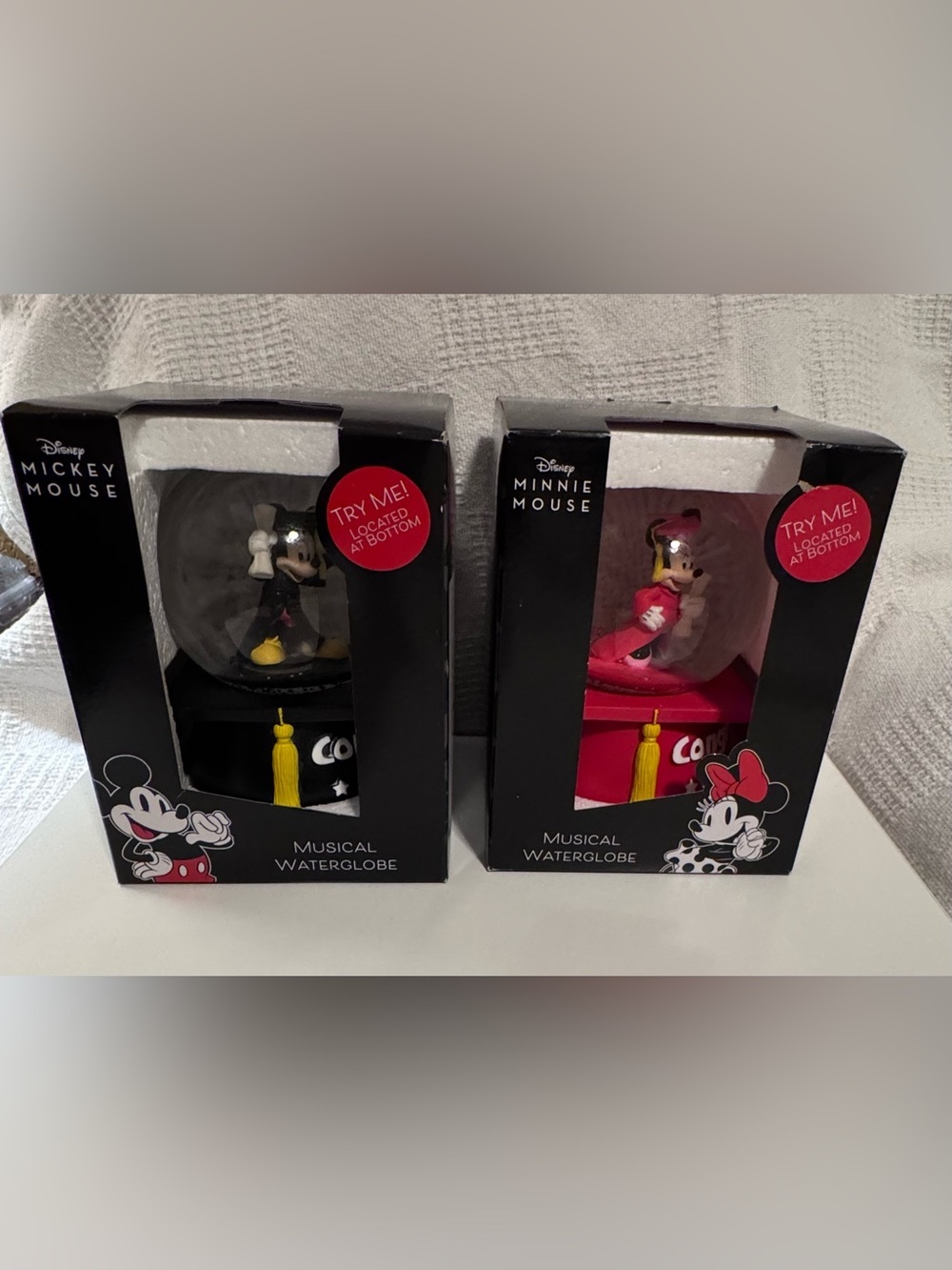 Disney  Mickey & Minnie Mouse Musical Water Globe in Black and Red Box